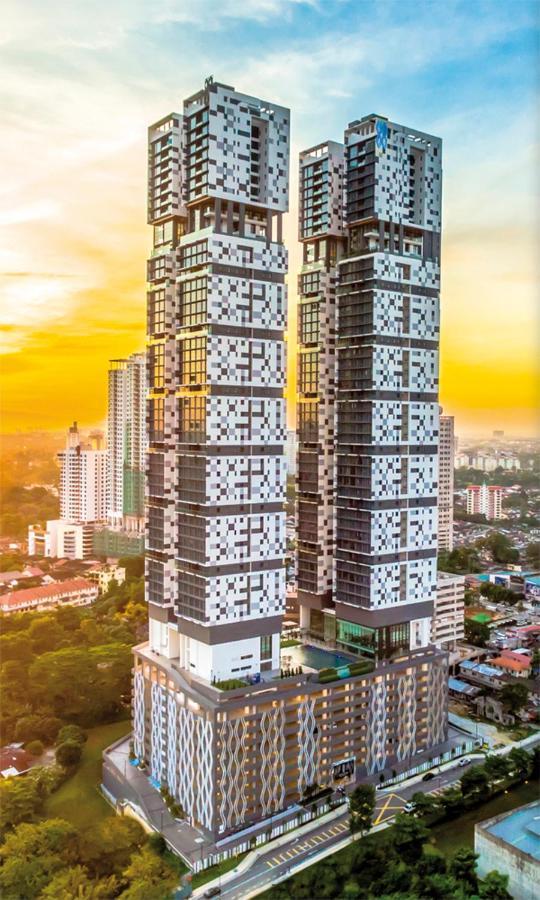 2 Bedroom Apartment @Setia Sky 88 Johor Bahru Luaran gambar